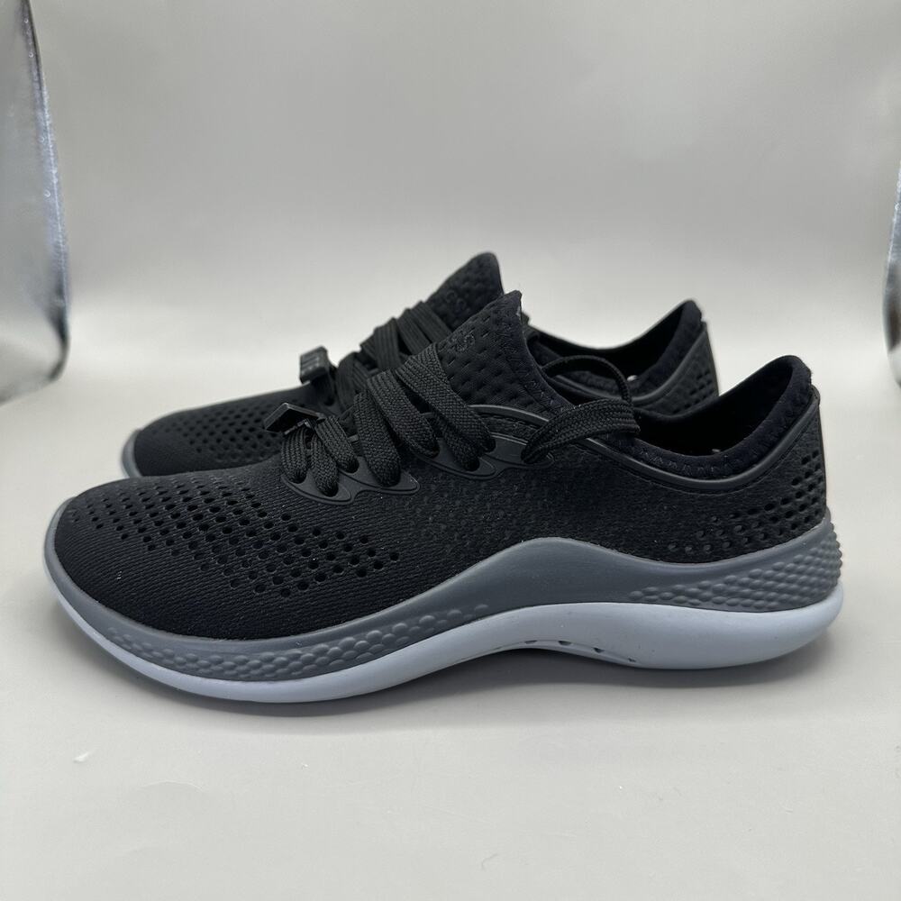 Women's Crocs LiteRide 360 Pacer Sneakers Shoes Black Size 5 US **EXCELLENT** - Picture 2 of 9